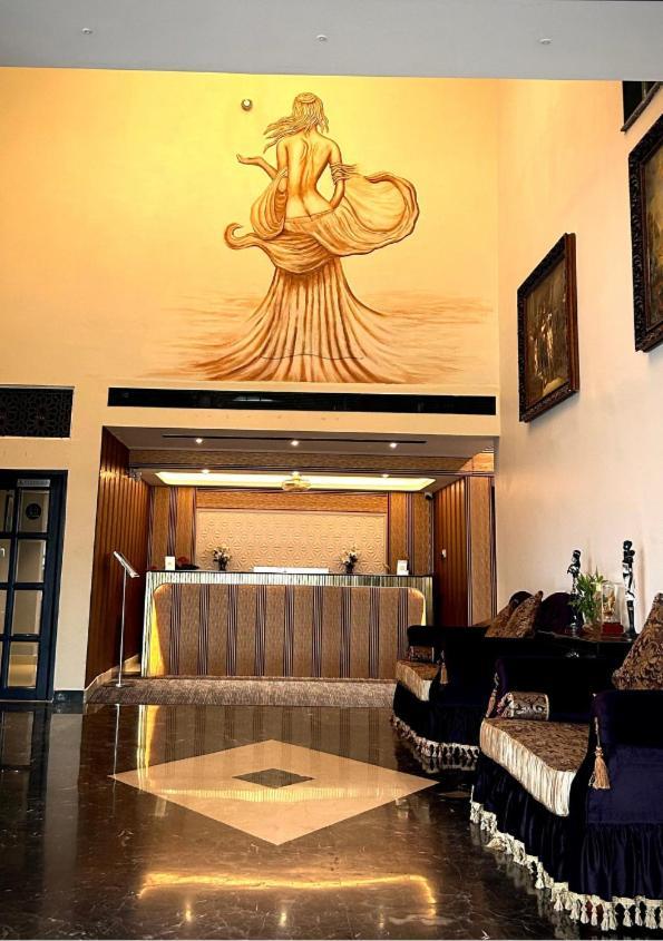 Montecarlo Hotel مهاباليبورام المظهر الخارجي الصورة